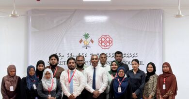 އޮޑިޓަރ ޖެނެރަލް  ހުސައިން ނިޔާޒީ،  ކޮނޑޭއަށް ޒިޔާރަތް ކުރައްވައި ކައުންސިލާ ބައްދަލުކުރައްވައިފި